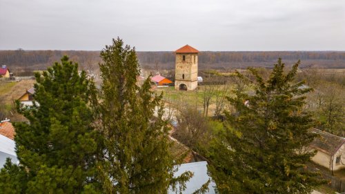 Turn medieval vechi de 500 de ani restaurat în Olt