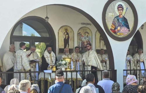 Noile lucrări de la Parohia „Sfântul Dumitru” din Crăcăoani au fost sfințite