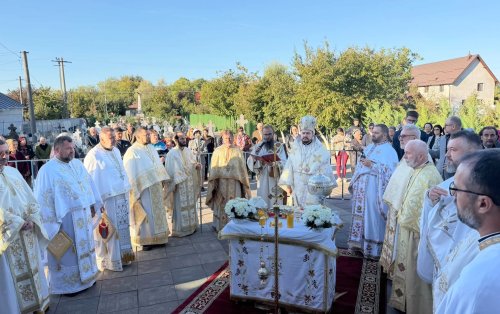 Veşmântul harului pentru Biserica „Nașterea Maicii Domnului” din Bătești