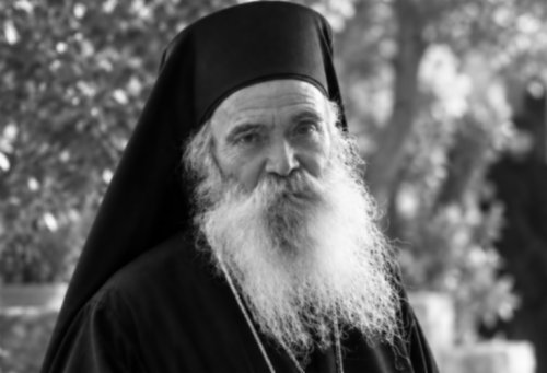 Fântâna lui Iacob - la izvor împreună cu mult nevoitorul arhimandrit Justinos