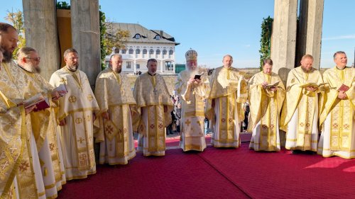 Cuvioasa Parascheva prăznuită la ctitoria din Banat a Patriarhului României