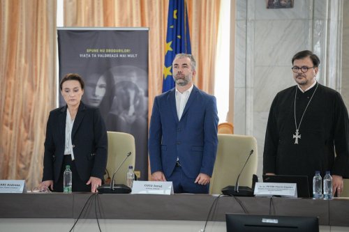 Patriarhia Română, reprezentată la o dezbatere publică privind prevenirea consumului de droguri