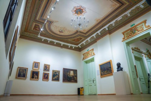 Galeria de Artă din Pitești așteaptă iubitorii de frumos