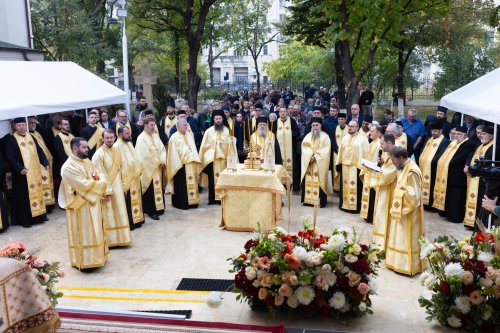 Slujba Privegherii în cinstea Sfântului Preot Mucenic Constantin Sârbu