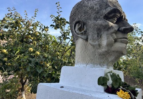 Acasă la Zaharia Stancu