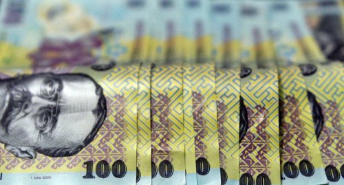 Populația are depozite de 425 de miliarde de lei 