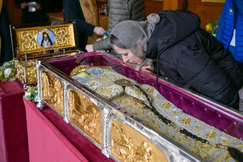 Aducerea raclei cu moaștele Sfântului Cuvios Dimitrie cel Nou la Catedrala Națională Aducerea raclei cu moaștele Sfântului Cuvios Dimitrie cel Nou la Catedrala Națională