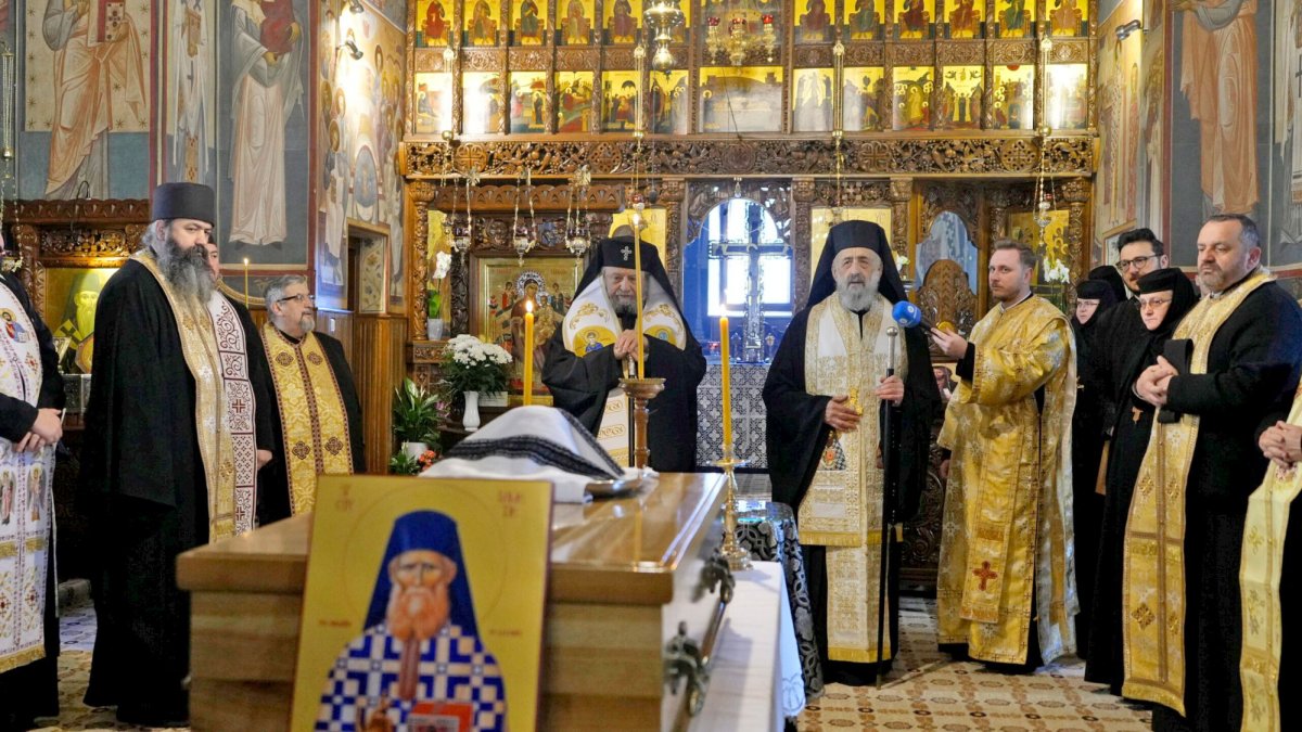 Deshumarea moaștelor Sfântului Cuvios Dometie cel Milostiv de la Râmeț