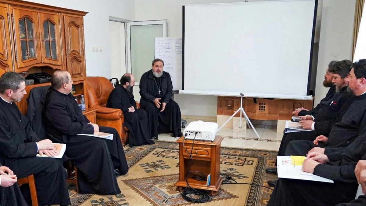 Întâlnirea tutorilor de practică pastorală din cadrul programului „Însoțire a tânărului preot” la Miclăușeni