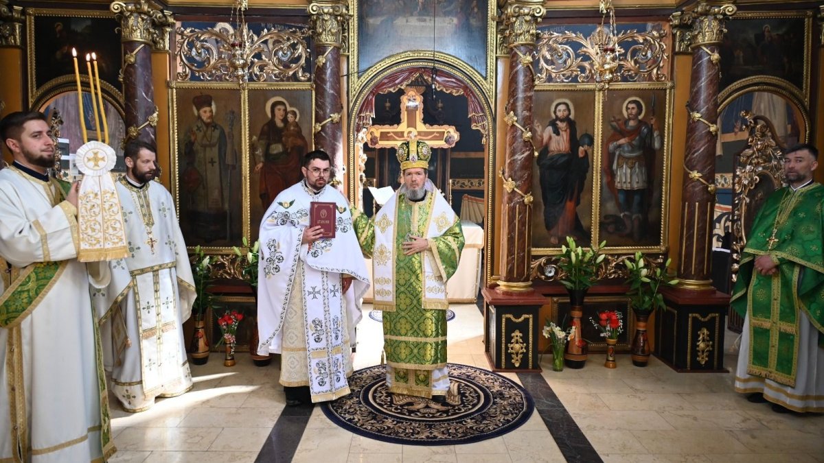 Slujiri arhiereşti în Episcopia Oradiei