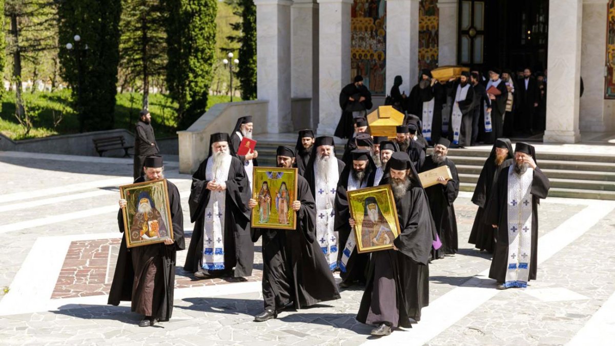 Proclamarea locală a canonizării Sfinților Cuvioşi Paisie și Cleopa la Mănăstirea Sihăstria