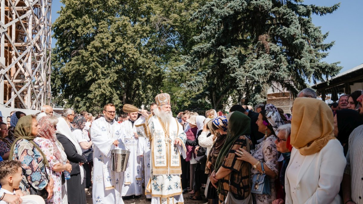 Zile de prăznuire luminoasă în cetatea Sucevei