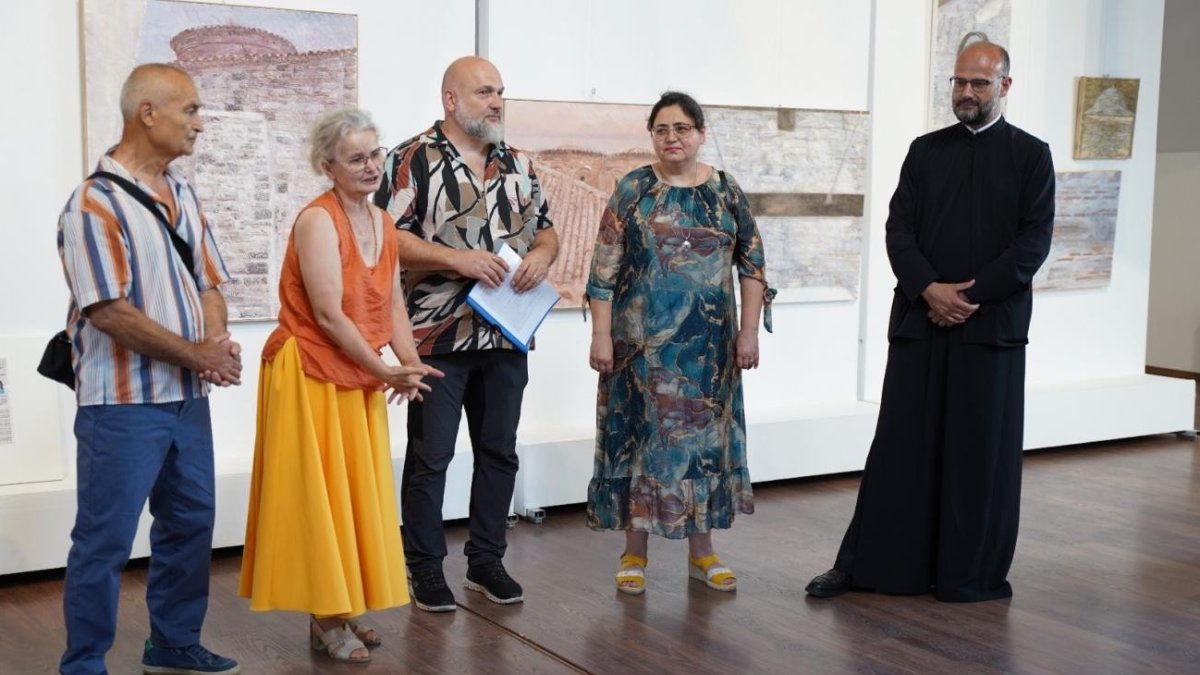 Expoziția „Mozaikon. Școala de la Alba”