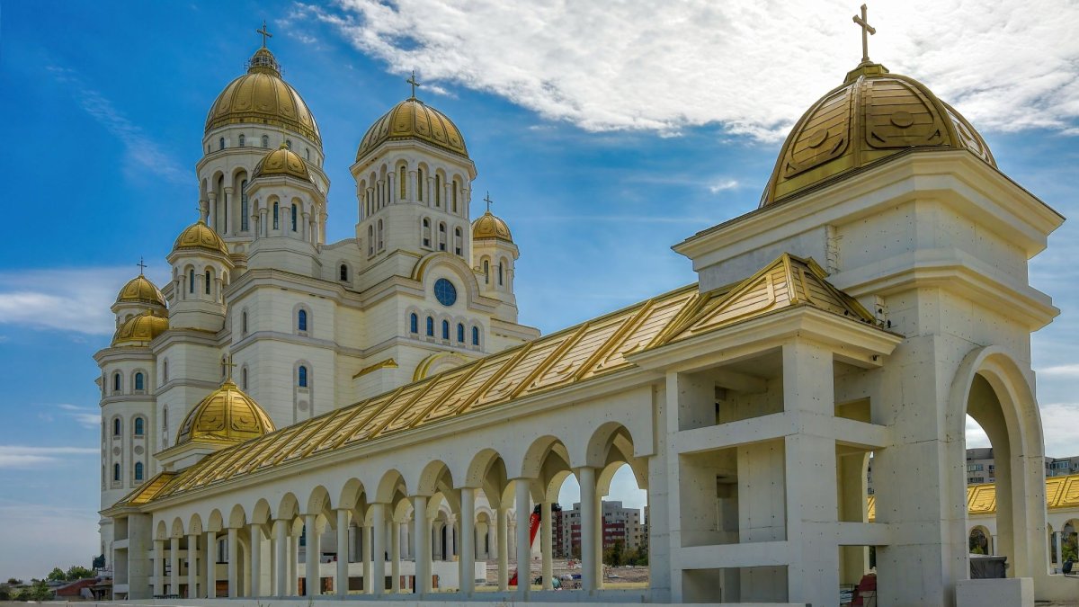 Catedrala Națională - recunoștință, împăcare, înviere