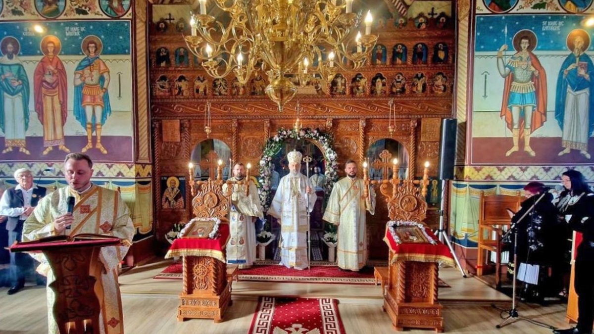 Resfințirea bisericii din Parohia Delenii, Protopopiatul Târnăveni