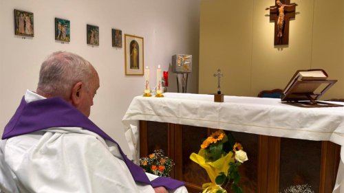 Papa Francisc a slujit în capela Spitalului Gemelli din Roma