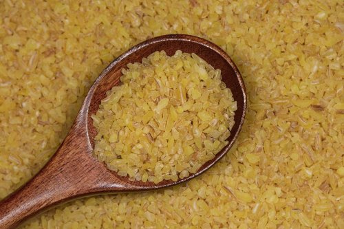 Bulgurul, un ingredient consistent pentru salate sau pilaf