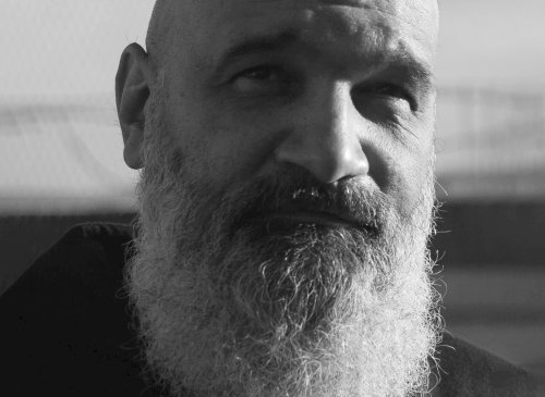 POEZIE: Costin Tănăsescu