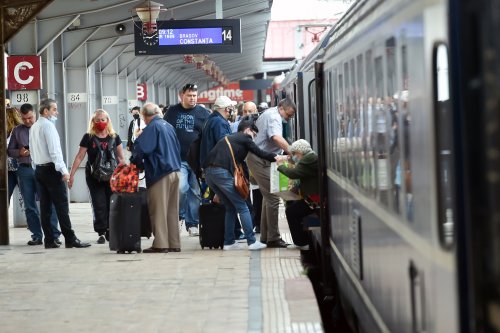 Vagoane suplimentare la „Trenurile Soarelui”